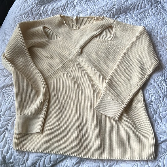 COS Cut-Out Jumper Sweater NWOT! Cream Heavyweight Knit Size M - Picture 2 of 5